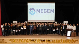 MEGEMde eğitimlerini tamamlayan 115 genç sertifikalarını alarak iş yaşamına adım attılar