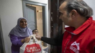 Mersinde 30 bin aileye El Bebek Gül Bebek paketi ulaştı