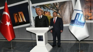 Milli Savunma Bakanı Akar, Çanakkale Valiliğini ziyaret etti