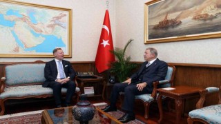 Milli Savunma Bakanı Hulisi Akar, Finlandiyanın Ankara Büyükelçisi Ari Makiyi makamında kabul etti.