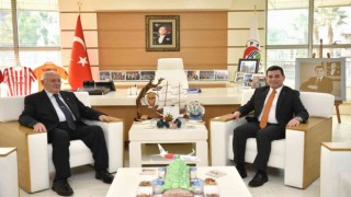 Milli Savunma Eski Bakanı Vecdi Gönül Kepezde