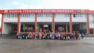 Minik öğrenciler Konya İtfaiyesinde yangın bilinci kazanıyor