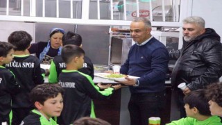 Muğlaspor akademi mangalda buluştu