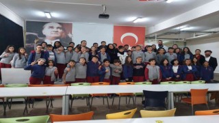 Muhtar İnci Nur Duman, Dünya Kadın Hakları Gününde öğrencilerle bir araya geldi