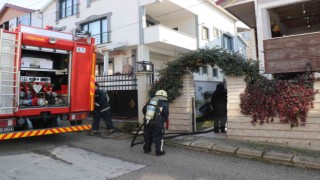 Mutfaktaki aspiratördeki yangın paniğe sebep oldu
