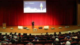NEVÜde “Bir Yazılımcının Yol Haritası” konulu söyleşi gerçekleştirildi