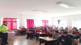 Öğrencilere Trafik kuralları semineri