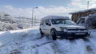 Okular tatil edildi, çocuklar kar topu oynamaya koştu