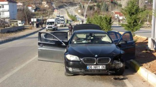 Ölümlü kazaya karışan araç sürücüsü olay yerinden koşarak kaçtı