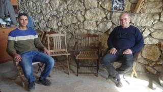 Ömürlük ahşap sandalyeler ilgi çekiyor