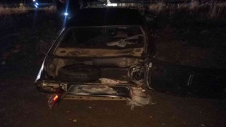 Önce bariyere çarptı, sonra yol dışına savruldu