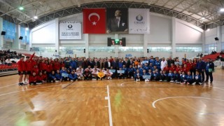 Orduda, üniversiteler arası voleybol müsabakaları başladı