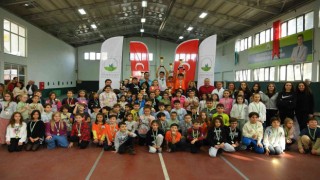 Osmangazi Tenis Kış Kupası nefes kesti