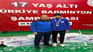 Osmangazili badmintoncudan altın madalya