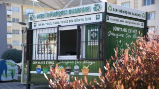 Osmaniye Belediyesi geri dönüşüm bankaları kurdu