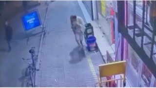 Otomobille gelip iş yerine ateş ettiler