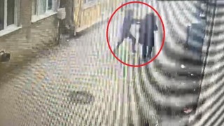 (Özel) Bursada genç kadını gasp etme anı kameraya yansıdı