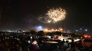 Pakistan 2023e havai fişeklerle merhaba dedi