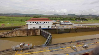 Panama Kanalında yangın: Miraflores kapağından geçişler durduruldu