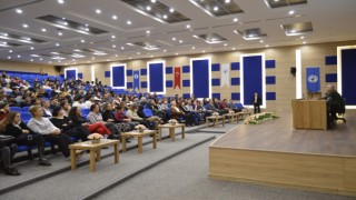 PAÜde ressam Dalinin psikobiyografisi anlatıldı