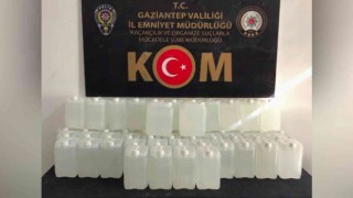 Polis yılbaşı öncesi 350 litre kaçak alkol ele geçirildi