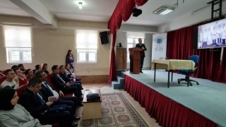 Prof. Dr. Özatik, Kütahya Nafi Güral Fen Lisesinde öğrencilerle bir araya geldi