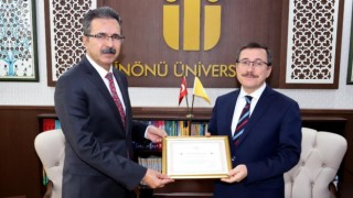Rektör Kızılaya markalaşma teşekkürü