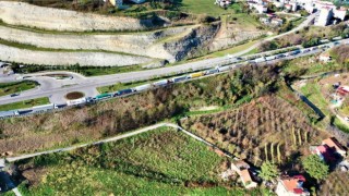 Rusya ile gemi trafiği yavaşladı, tırlar Samsunda yığıldı