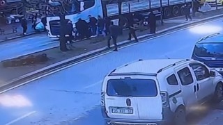 Sancaktepe'de feci kaza: Yaşlı kadın tırın altında kalarak hayatını kaybetti