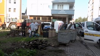 Sandık içerisinde kokmuş erkek cesedi bulundu