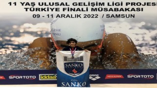 SANKO okulları öğrencisi yüzmede bronz madalya kazandı