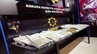 Sargı bezi yüklü tırdan 12 kilo esrar çıktı