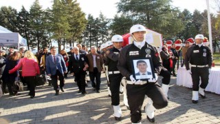 Şehit Komiser için Emniyet Müdürlüğünde tören