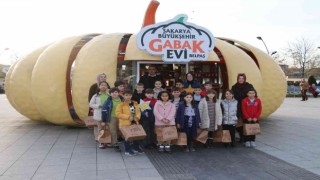 SGM öğrencileri yerli üretim satış merkezlerine hayran kaldı