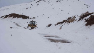 Şırnakta mevsimin ilk karı 1 metreyi buldu