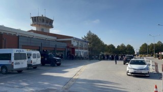 Sis yüzünden yolcu uçağı Eskişehire inemedi