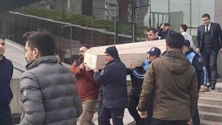 Şişli Belediyesinde staj gören genç kız, belediye binasının çatısından düşerek hayatını kaybetti