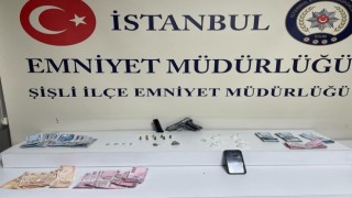 Şişlide durdurulan şüpheli taksiden uyuşturucu çıktı