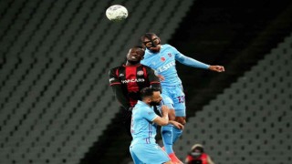 Spor Toto Süper Lig: Fatih Karagümrük: 2 - Trabzonspor: 1 (İlk yarı)