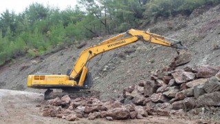 Sugözü Grup Yolunda heyelan önlemi