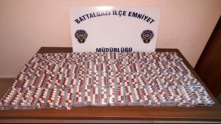 Şüphe üzerine durduruldu üzerinde binlerce hap çıktı