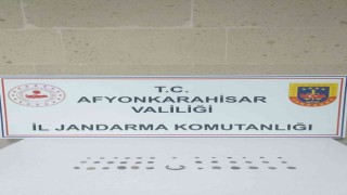 Şüphe üzerine üst araması yapılan şahıstan çok sayıda tarihi eser ele geçirildi