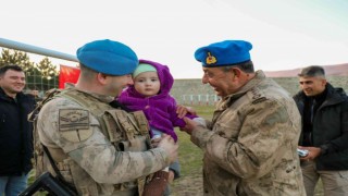 Suriyeden yurda dönen komandolar törenle karşılandı