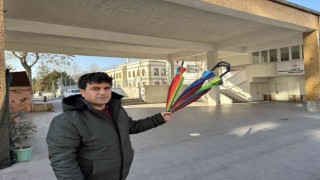 Süs için asılan şemsiyeler LGBT propagandası nedeniyle söktürüldü