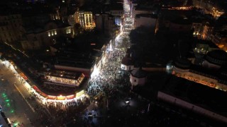 Taksim Meydanında yılbaşı yoğunluğu havadan görüntülendi