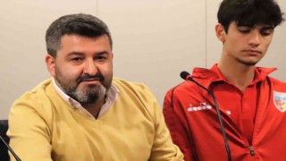 Taraftara kızan Başkandan tepki; “Kulübün anahtarını muhtara mı teslim edeyim”