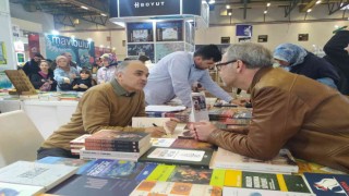 Tarihçi Dr. İbrahim Pazan, 39. İstanbul Uluslararası Kitap Fuarında imza günü gerçekleştirdi
