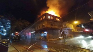 Tarihi çarşıda korkutan yangın
