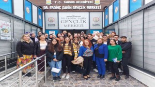 Tarsus Belediyesi, üniversite öğrencilerine hizmetlerini tanıttı
