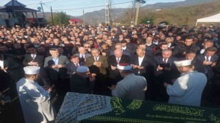 TBMM Başkanı Şentop, Giresunda AK Partili Öztürkün annesinin cenazesine katıldı